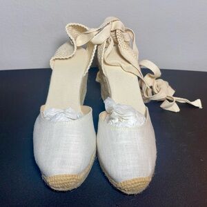 U-lite 3"' Wedge, Soft Ankle-Tie, Closed Toe, Classic Linen Espadrille